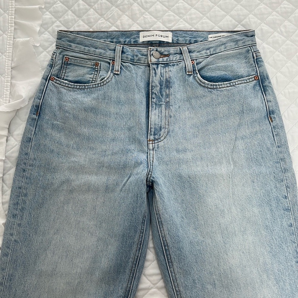 *SOLD* Aritzia Wide Leg Jeans